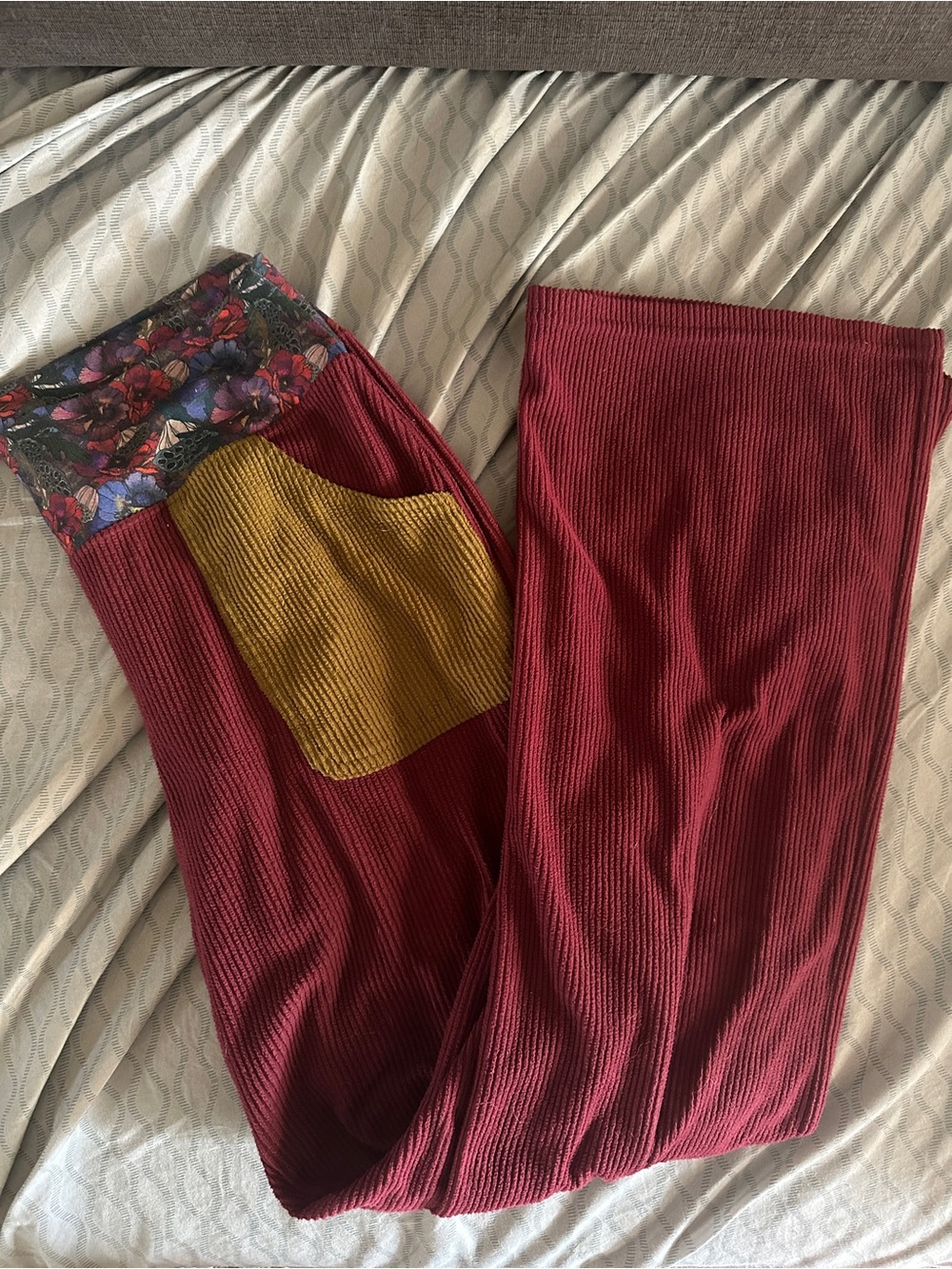 Youer chill pant size medium